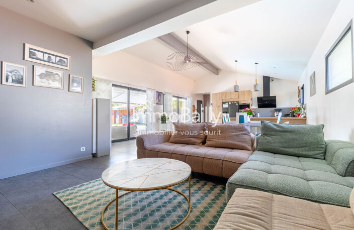 CADAUJAC CENTRE Grande maison contemporaine de plain pied : — photo 3