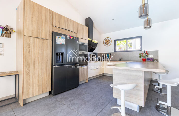 CADAUJAC CENTRE Grande maison contemporaine de plain pied : — photo 4