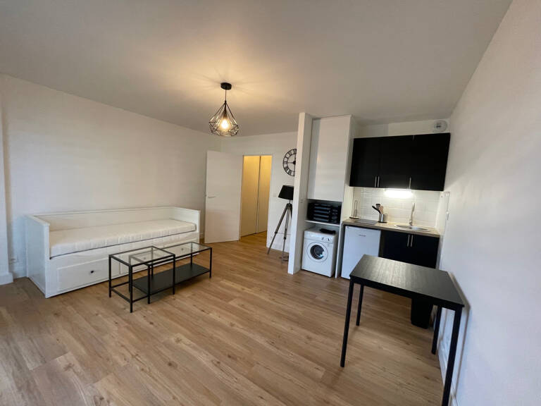 STUDIO MEUBLE - SAINT CYR SUR LOIRE 37540 — photo 1