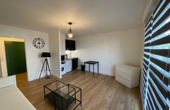 STUDIO MEUBLE - SAINT CYR SUR LOIRE 37540 — photo 2