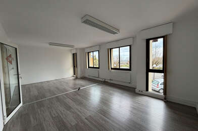 Commerce  875000 €