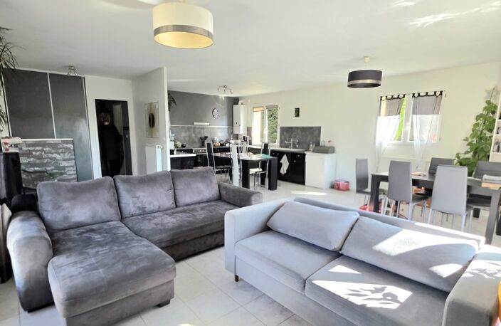 Vente Maison/villa 6 pièces — photo 2
