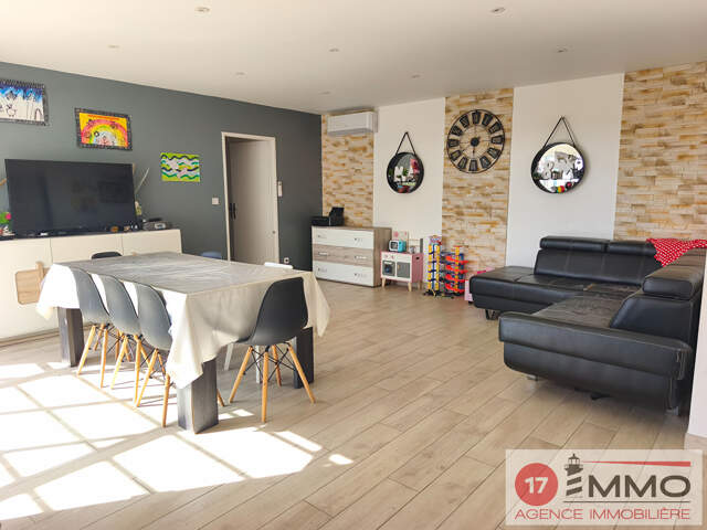 Maison  de Plain Pied  Salles Sur Mer 3 chambres et bureau — photo du bien