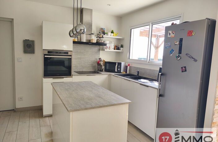 Maison  de Plain Pied  Salles Sur Mer 3 chambres et bureau — photo 5