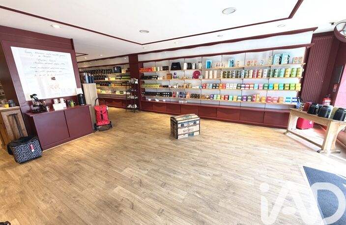 Vente Boutique/Local commercial 253 m&sup2; — photo 3