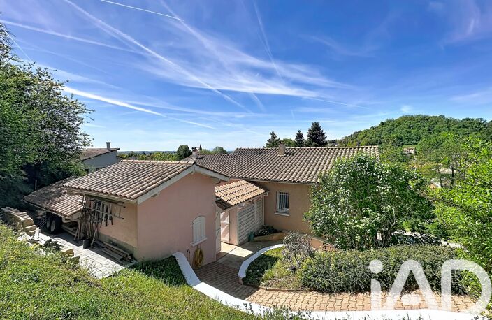 Vente Maison/villa 8 pièces — photo 2