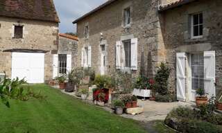 Maison 11 Pièces 223 m² à vendre à Montmorillon (86500)