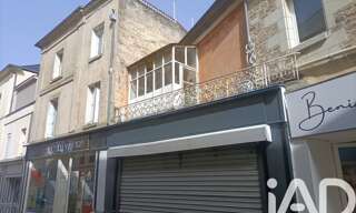 Immeuble  320 m² à vendre à Doué-en-Anjou (49700)