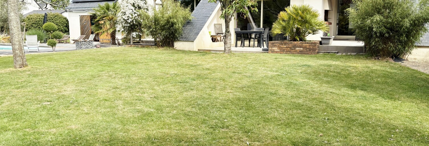 Maison 9 Pièces 222 m² à vendre à La Chapelle-des-Marais (44410)