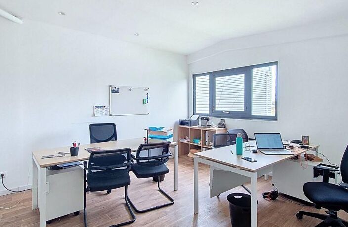 Location Bureaux 30 m&sup2; — photo 2