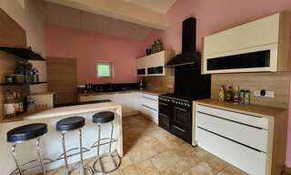 Maison 7 Pièces 284 m² à vendre à Banne (07460)