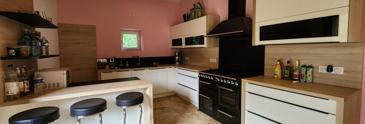 Maison 7 Pièces 284 m² à vendre à Banne (07460)