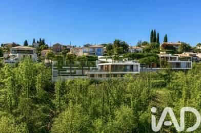 Terrain  690000 €