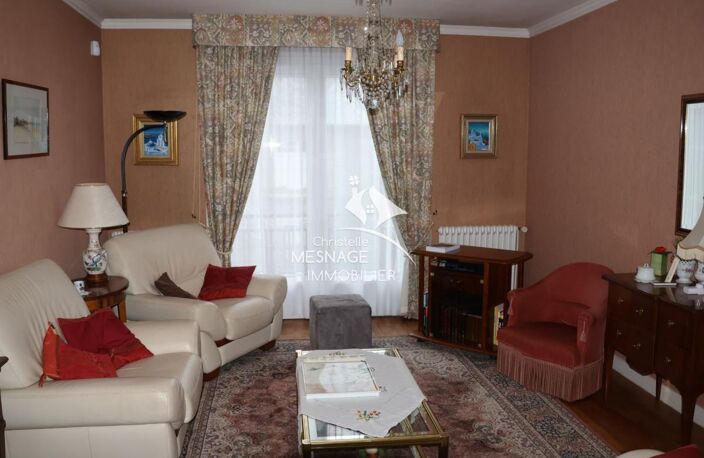 À VENDRE CHEZ CHRISTELLE MESNAGE IMMOBILIER, DINAN CENTRE VI — photo 3