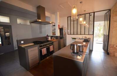 A vendre, Vic-Fezensac, Gers: spacieuse et charmante maison de ville avec 7 chambres, jardin, garage et balcon-terrasse. Très calme et intime mais au coeur de la ville — photo du bien