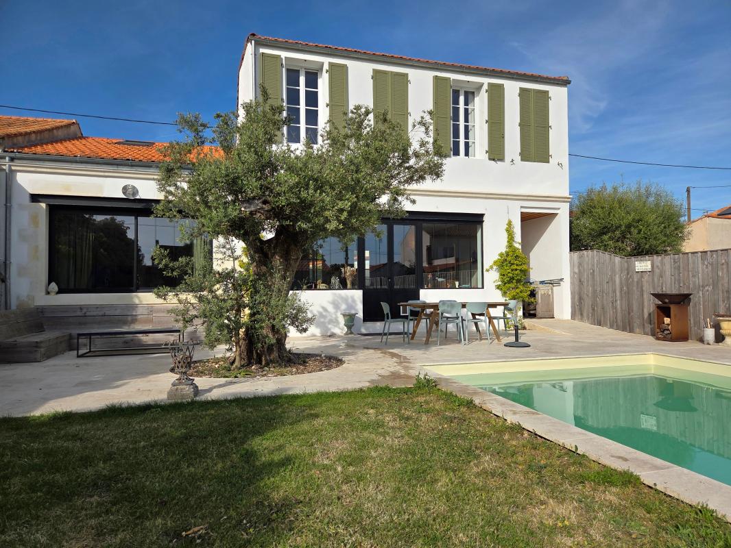 Villa / Maison  T7 à vendre Rochefort 17300