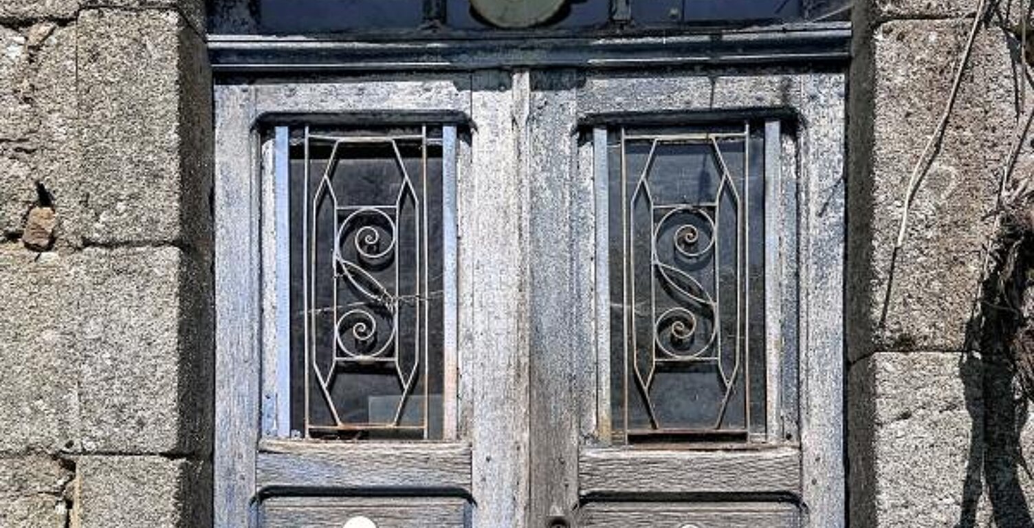 Ensemble immobilier de caractère avec grange – fort potentiel à Montézic — photo 1