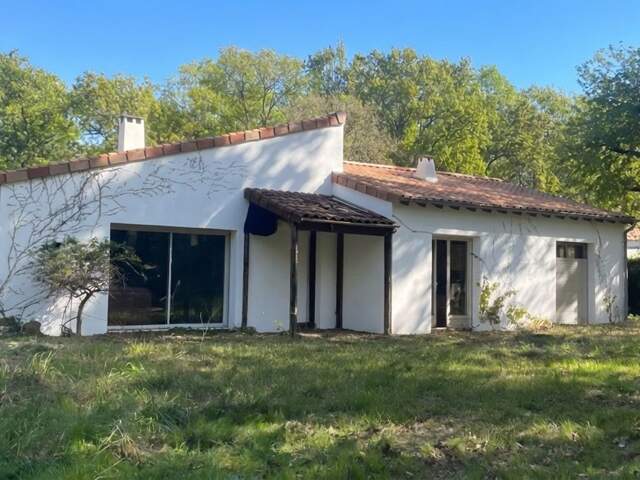 BREUILLET - ENVIRONNEMENT VERDOYANT - 118m² - 3 chambres - Garage - VENTE INTERACTIVE — photo du bien