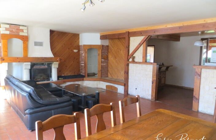 SAINT MAGNE - maison de plain-pied de 108 m² + annexes sur terrain d’une superficie de 6 600 m² divisible — photo 5