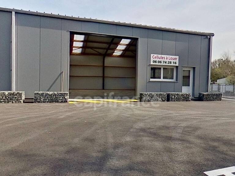 A la location sur LANTIC – Cellule artisanale / box de stockage de 181 m² au sein d’un site sécurisé — photo 1