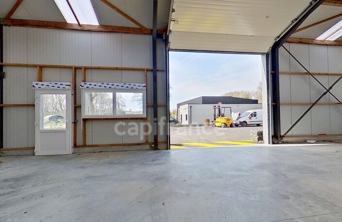 A la location sur LANTIC – Cellule artisanale / box de stockage de 181 m² au sein d’un site sécurisé — photo 4