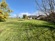EXCLUSIVITE – PROPRIÉTÉ HISTORIQUE DE 1840 ENTIÈREMENT RÉNOVÉE – CADRE EXCEPTIONNEL À SOULAIRE ET BOURG (49) — photo 2