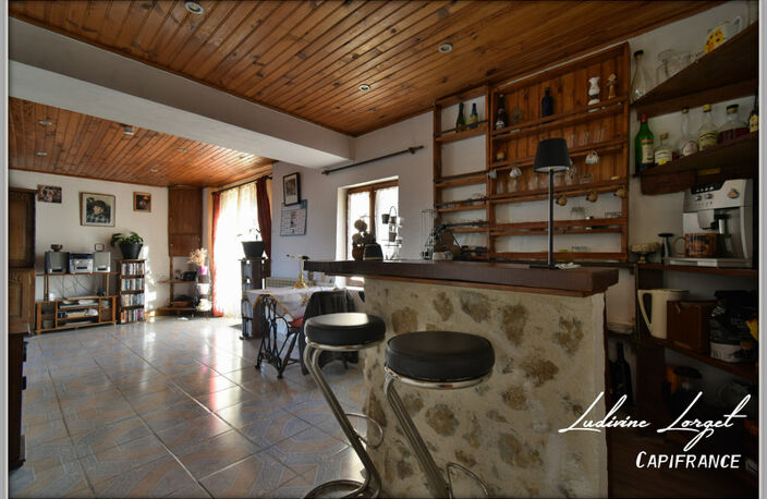 Maison 6 pièces, 4 chambres – 174 m² habitables- grenier- cave-bucher- terrain de 598 m²-dépendance située entre Château-Thierry (15 min), Neuilly-Saint-Front (9 min) et Soissons. Proche A4 — photo 5