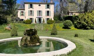 Maison 10 Pièces 260 m² à vendre à Valensole (04210)