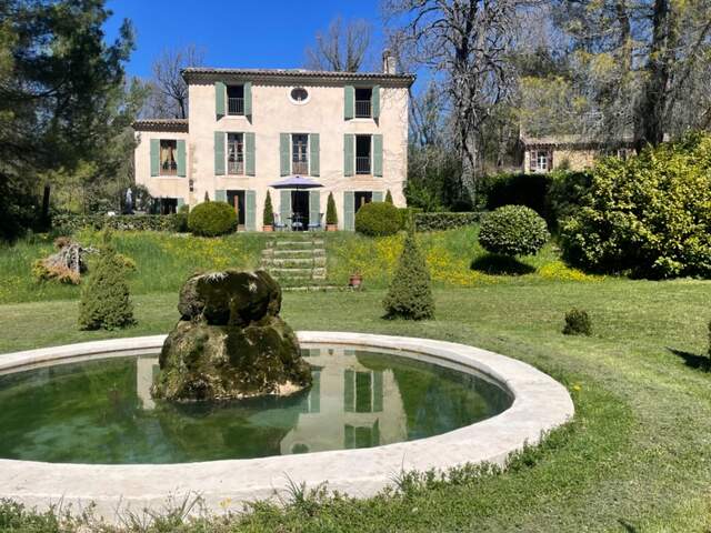 Maison de Maître 10 pièces sur 3 hectares proche Manosque , entre campagne et champs de lavandes — photo du bien