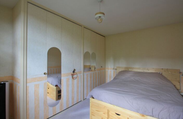 Spacieuse maison de bourg de 196 m², 5 chambres, sur un joli terrain de 5200 m² — photo 4