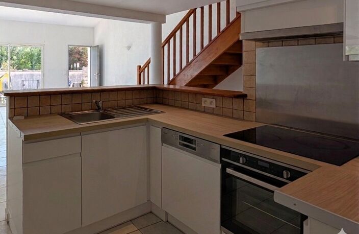 Maison à vendre 4 pièces, 85m2 LIBOURNE Centre (33) — photo 3