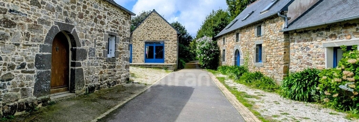 Maison 14 Pièces 280 m² à vendre à Rosnoën (29590)