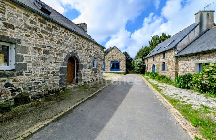 Grands Gîtes avec Maison d'Habitation  - ROSNOEN (29) — photo 2
