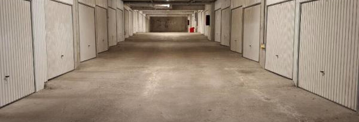 Garage   m² à louer à Fontaines-sur-Saône (69270)