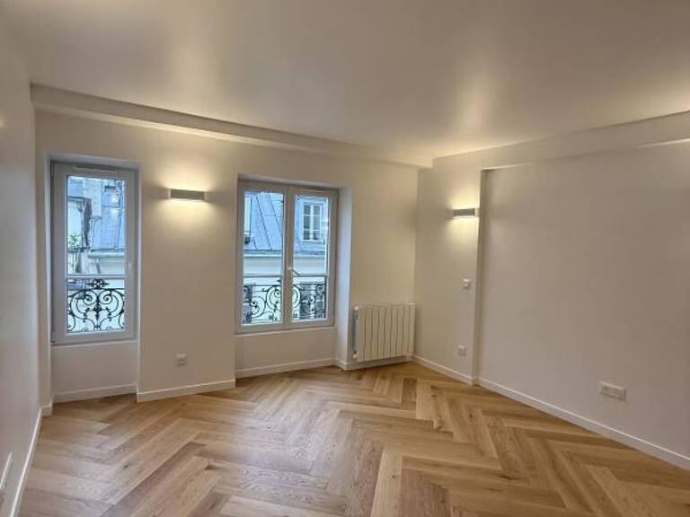 2 pièces rénové avec vue sur les toits de Paris – Saint-Germain-des-Prés — photo 1