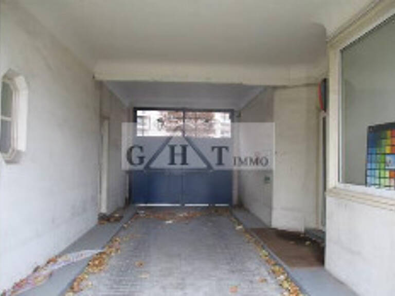 A VENDRE LE KREMLIN-BICETRE UN ENTREPOT ET DES BUREAUX — photo 1