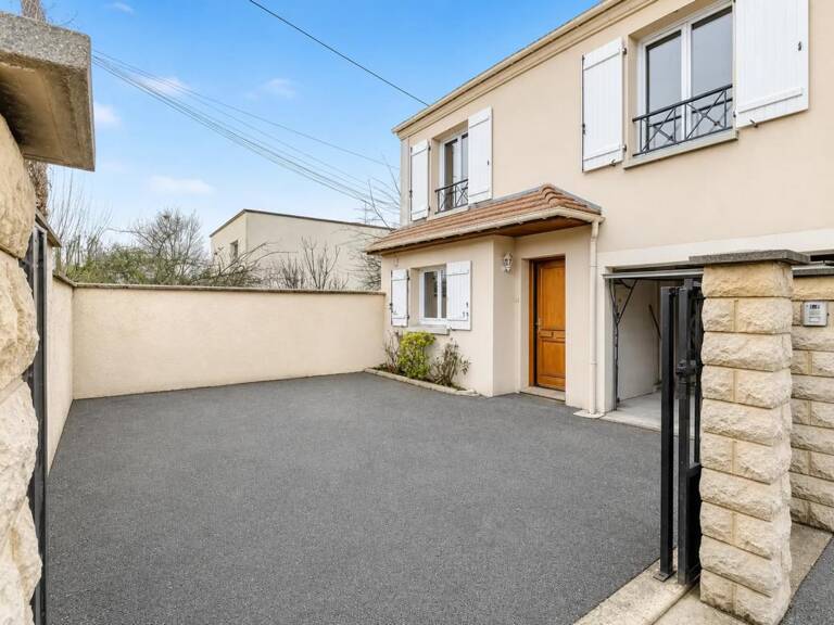 Maison lumineuse et spacieuse à Montmagny — photo 1