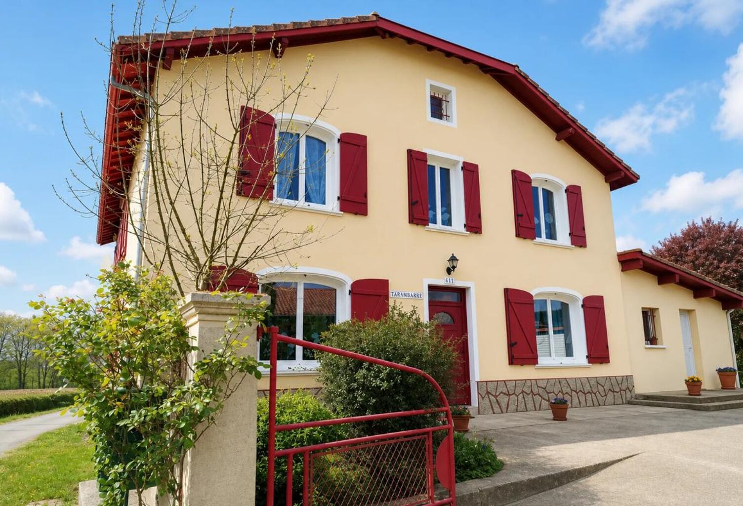Maison rénovée 6 pièces avec revenus annexes — photo 1