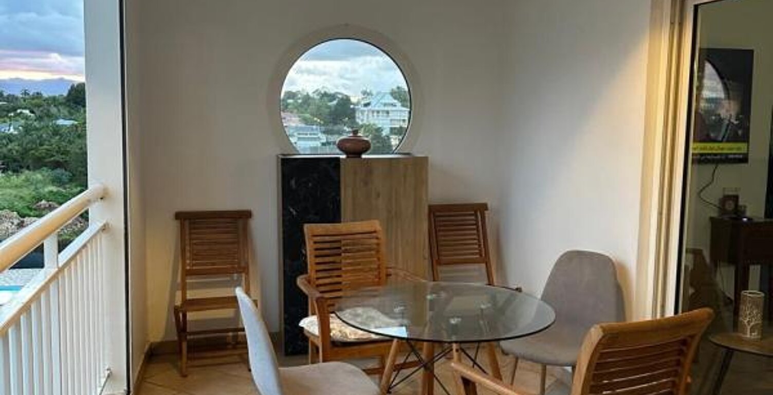 Appartement T4 spacieux avec terrasse et piscines en résidence sécurisée — photo 1