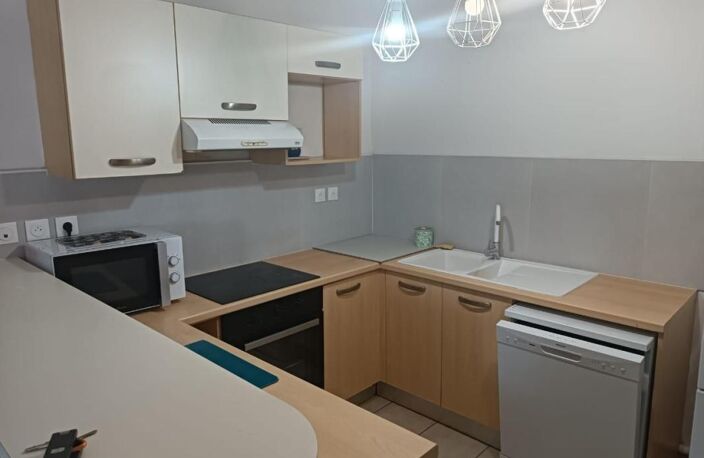 Appartement T4 spacieux avec terrasse et piscines en résidence sécurisée — photo 3