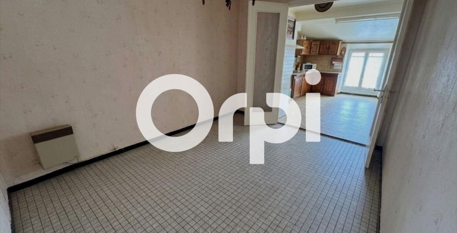 EXCLUSIVITÉ – Dernier étage, 2 chambres, fort potentiel – idéal investissement ou premier achat – Rive-de-Gier — photo 1