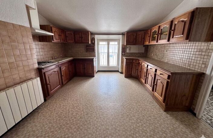 EXCLUSIVITÉ – Dernier étage, 2 chambres, fort potentiel – idéal investissement ou premier achat – Rive-de-Gier — photo 3