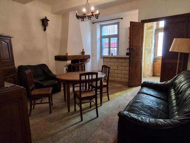 Maison de village à rénover — photo du bien
