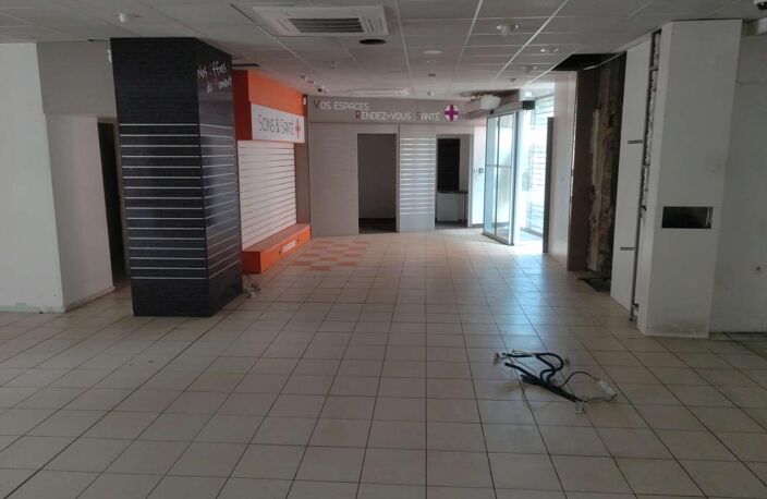 Bien commercial à vendre au centre-ville de Rumilly — photo 3
