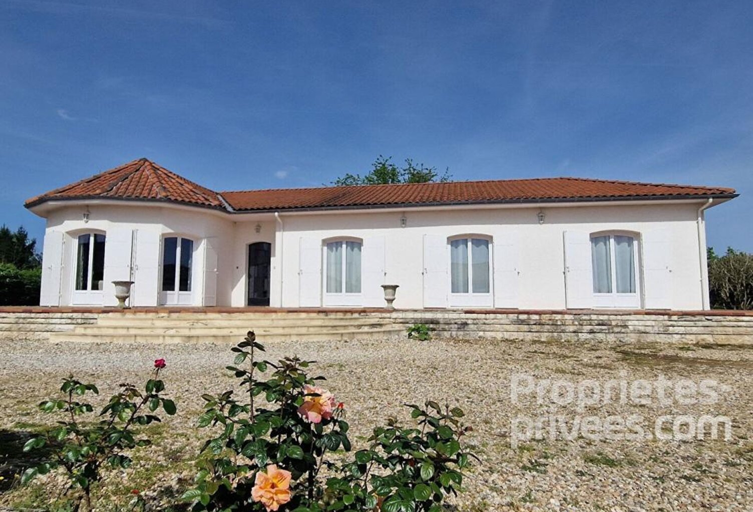 Grande maison proche commodités — photo 1