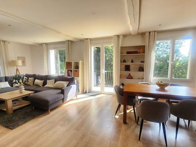 Vente URGENTE Négociable MAISON quartier st-jean  DE 200m² — photo du bien