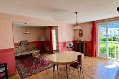 Appartement 5 pièces 242000 €