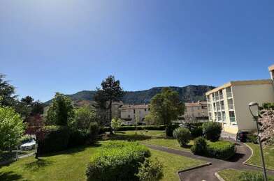 Appartement 5 pièces 220000 €