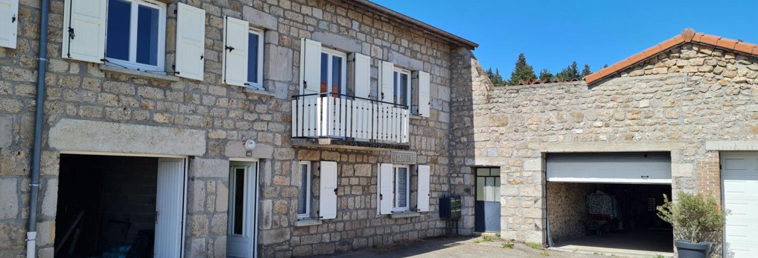 Maison 7 Pièces 140 m² à vendre à Saint-Victor-Malescours (43140)