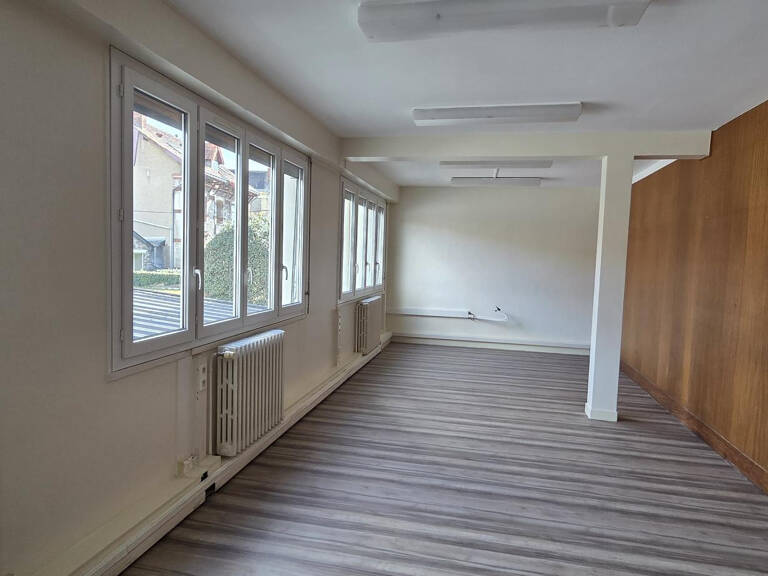 ANGERS SAINT SERGE BUREAUX  A LOUER — photo 1
